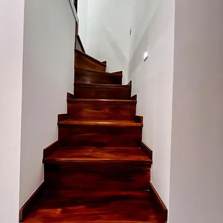 Carina Duplex Apartment- Near Nyugati Metro Line 3 Apartment