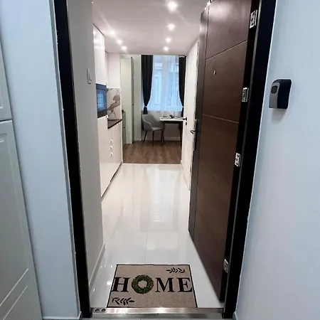 Carina Duplex Apartment- Near Nyugati Metro Line 3 *